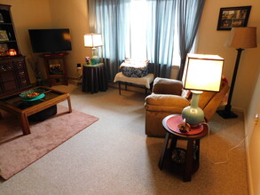 1553 W Grandview Blvd, Unit 1553 in Erie, PA - Building Photo - Building Photo