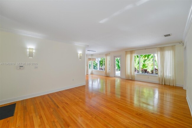 911 Mariana Ave in Coral Gables, FL - Building Photo - Building Photo