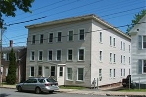 27 High St in Biddeford, ME - Foto de edificio