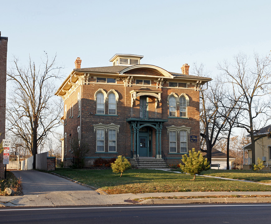 324 W Forest Ave in Ypsilanti, MI - Building Photo