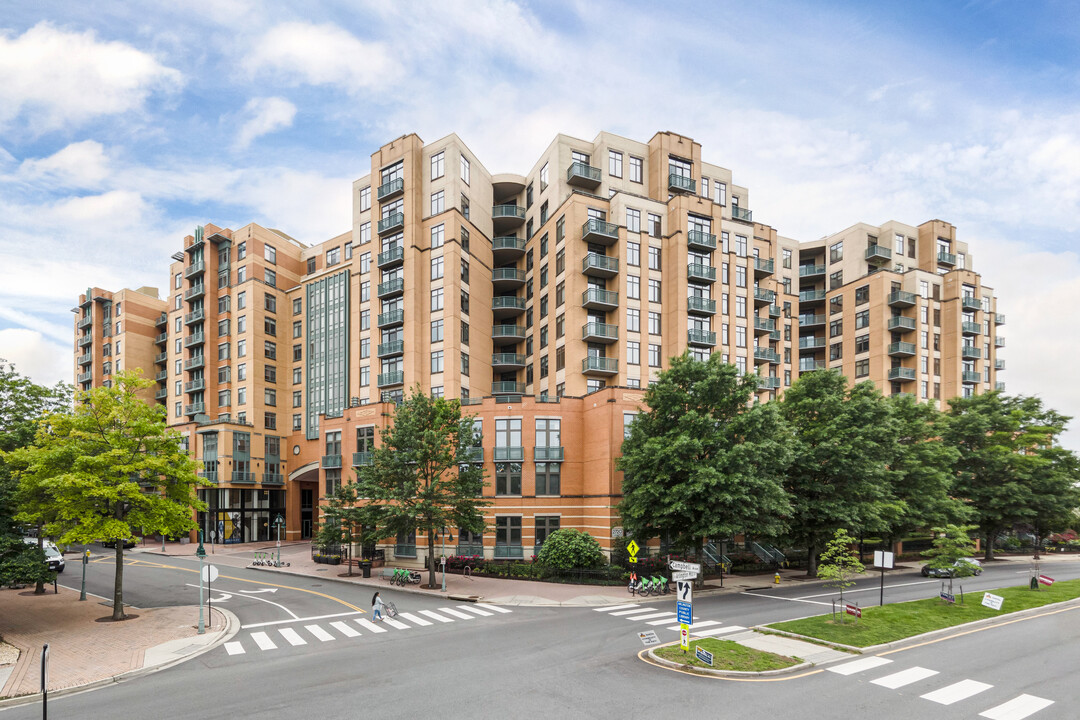 Shirlington Village Condominiums in Arlington, VA - Building Photo