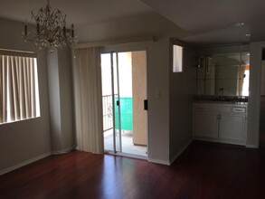 1932 Pelham Ave, Unit 301 in Los Angeles, CA - Building Photo - Building Photo