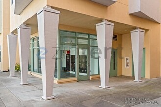 135 Valencia St in San Francisco, CA - Building Photo - Building Photo