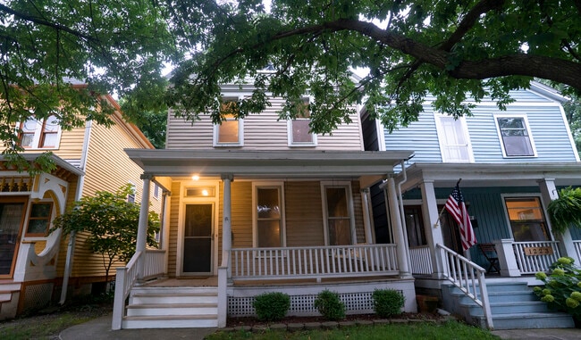property at 1219 W Washington Blvd
