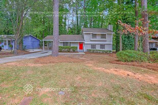 8952 Saddlewood Dr in Jonesboro, GA - Building Photo