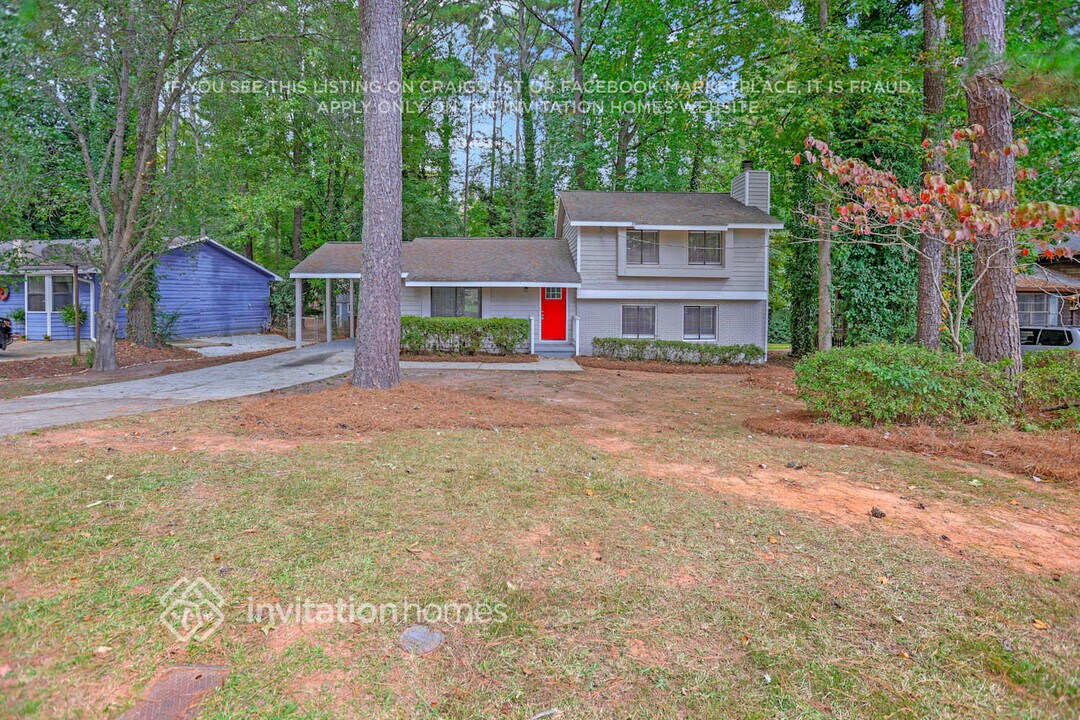 8952 Saddlewood Dr in Jonesboro, GA - Building Photo