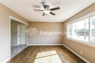 1933 Sloan Ave in Indianapolis, IN - Building Photo - Building Photo