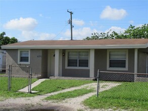 6224 Fletcher St in Hollywood, FL - Building Photo - Building Photo