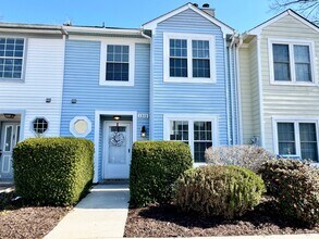 1310 Victorian Crescent in Virginia Beach, VA - Building Photo - Building Photo