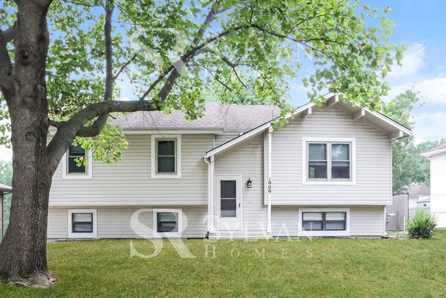 1909 SW 5th St in Lee's Summit, MO - Building Photo - Building Photo