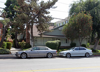 18038 Burbank Blvd in Encino, CA - Foto de edificio - Building Photo