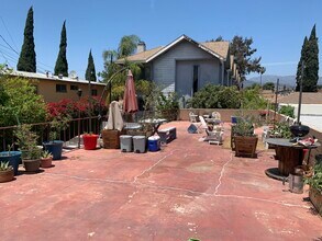 619 E Chevy Chase Dr in Glendale, CA - Building Photo - Building Photo