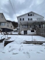 53 W High St in Nesquehoning, PA - Building Photo