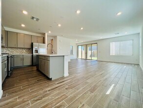 11659 Desert Hollow Avenue in Las Vegas, NV - Building Photo - Building Photo