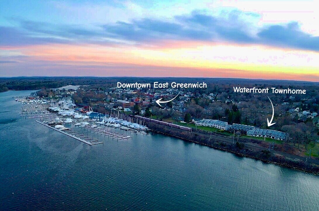 4480 Post Rd, Unit 4 in East Greenwich, RI - Foto de edificio