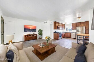 2607 N 51st St in Phoenix, AZ - Building Photo - Building Photo