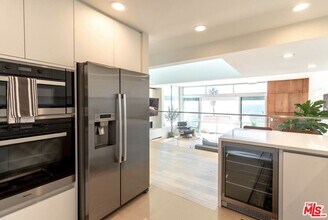 21349 Rambla Vista in Malibu, CA - Building Photo - Building Photo