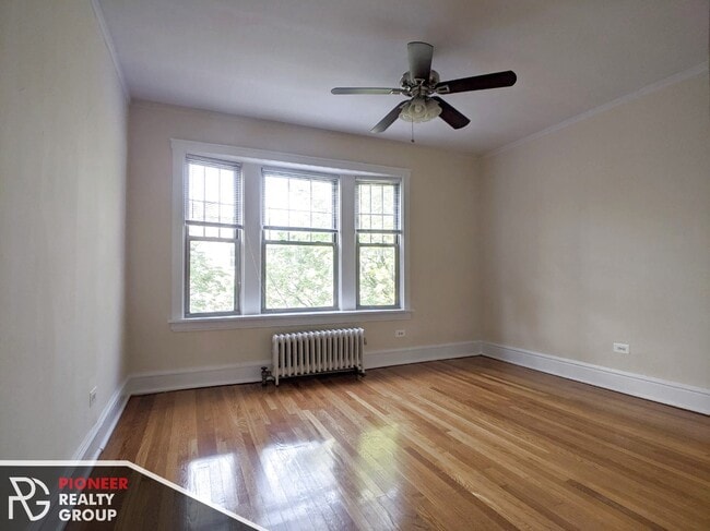 1603 W Berteau Ave, Unit 3 photo'