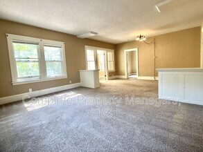 806 John Farry Pl in Albert Lea, MN - Building Photo - Building Photo