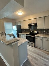 3901 Woodchase Dr in Houston, TX - Building Photo - Building Photo