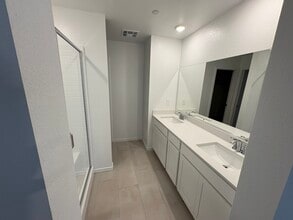 9526 Ezra Fls Ave in Las Vegas, NV - Building Photo - Building Photo