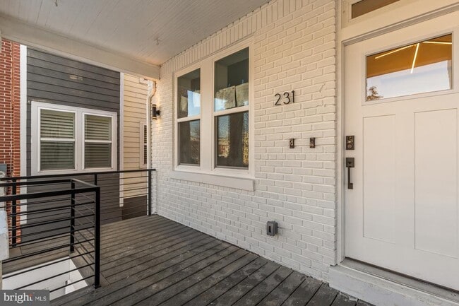 property at 231 S St NE