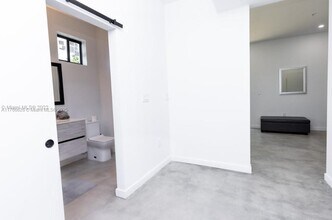 7103 NE 4th Ct in Miami, FL - Building Photo - Building Photo