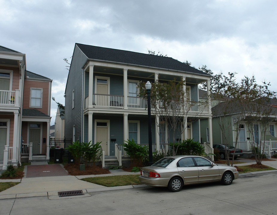 843 Adele Dr in New Orleans, LA - Building Photo