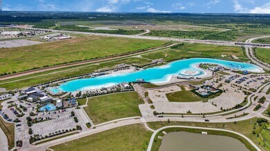 2922 Mariner Island Dr in Texas City, TX - Building Photo - Building Photo