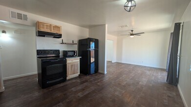 1812 S Hardy Dr in Tempe, AZ - Building Photo - Building Photo