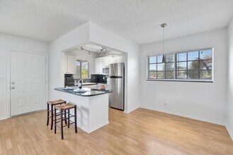 3030 NE 5th Terrace, Unit 8 in Wilton Manors, FL - Building Photo - Building Photo