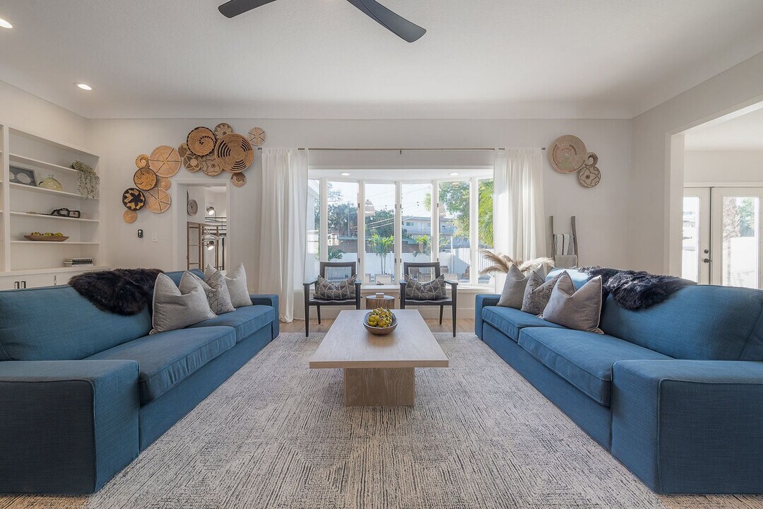 125 Harbor Bluff Dr in Largo, FL - Building Photo