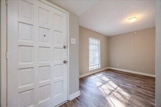 1335 Carnation Dr in Lewisville, TX - Building Photo - Building Photo