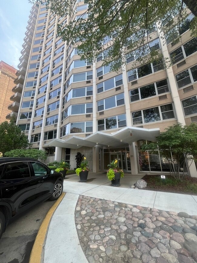 property at 555 W Cornelia Ave