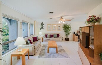 403 SE 33rd Terrace in Cape Coral, FL - Building Photo - Building Photo