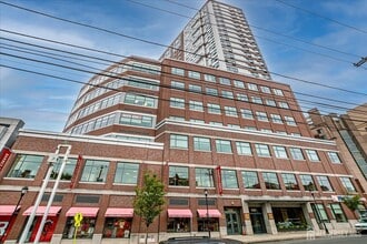 110 Somerset St in New Brunswick, NJ - Building Photo - Building Photo