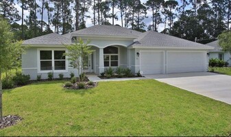 31 Egan Dr in Palm Coast, FL - Building Photo