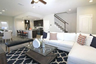 715 Coconut Grove St in Pflugerville, TX - Building Photo - Building Photo