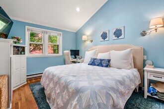 137 Bolton St in Boston, MA - Building Photo - Building Photo