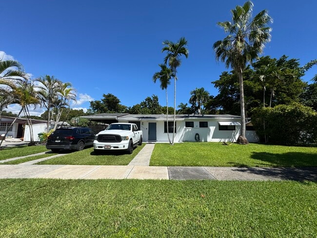 10231 Dolphin Rd