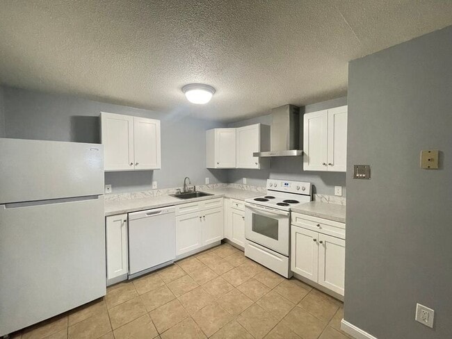 property at 185 Loudon Rd