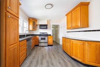 68 Clark St in Poughkeepsie, NY - Building Photo - Building Photo