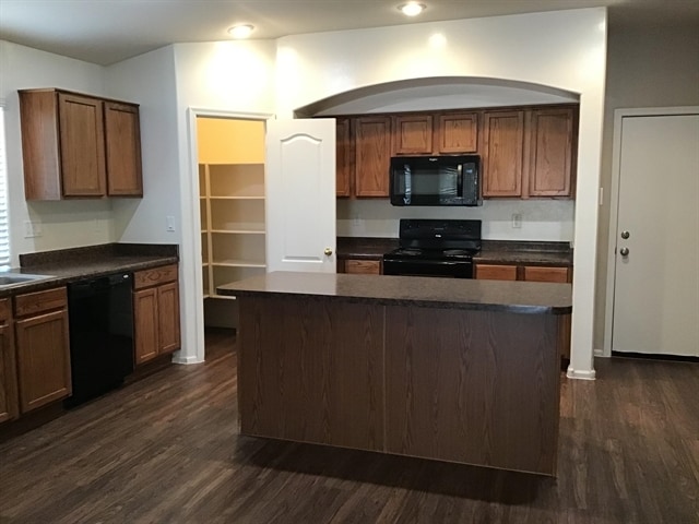 10338 W Wood St in Tolleson, AZ - Building Photo - Building Photo