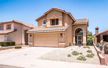 4632 E Danbury Rd in Phoenix, AZ - Building Photo - Building Photo