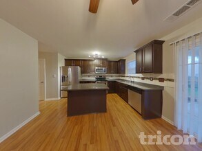 2848 Village Center Dr in Dallas, NC - Building Photo - Building Photo