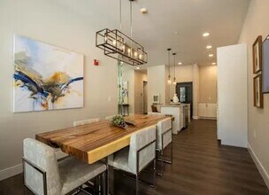 226 E Lockwood Ave in Webster Groves, MO - Building Photo - Building Photo