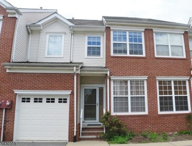 property at 72 Albert Ct