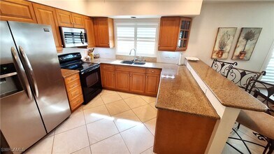 541 110th Ave N in Naples, FL - Building Photo - Building Photo