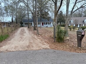 1213 N 32nd Ave in Hattiesburg, MS - Building Photo - Building Photo