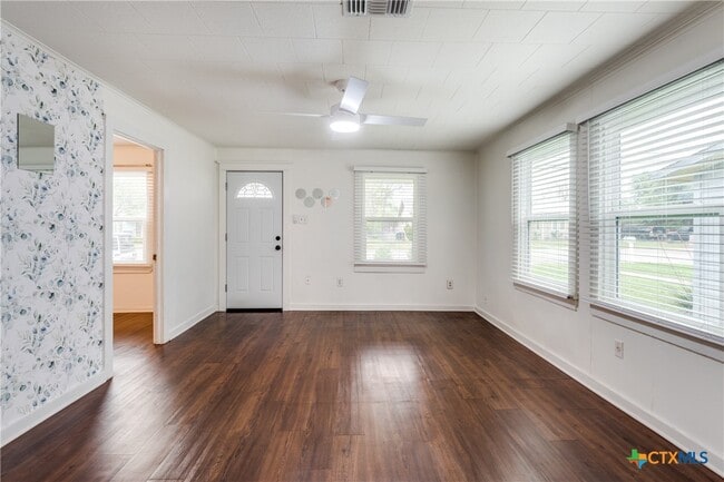 846 Holly St in New Braunfels, TX - Building Photo - Building Photo